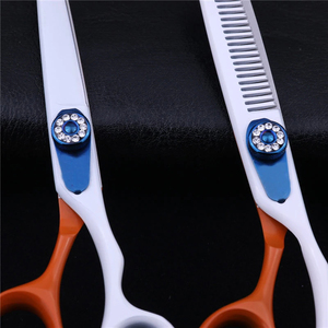 Ciseaux de coiffure professionnels en acier inoxydable à pointe fine pour barbier, avec manche en plastique confortable - Product Image 6