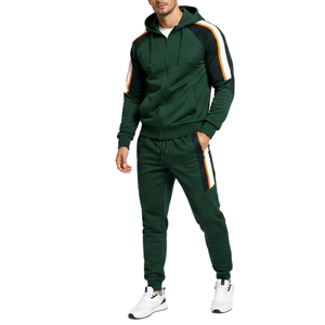 Survêtement pour homme personnalisé, vert foncé, jogging, contraste de bande sur l'épaule, deux pièces, vêtements de sport pour la salle de sport, OEM - Product Image 1