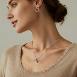 Collier Jeulia Classic pour Trinity en argent sterling avec zircon émeraude, diamant et perle - Product Image 5