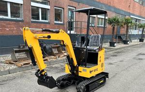 รถขุดขนาดเล็ก JPC HT12 เครื่องยนต์ยันมาร์ S12HP แบบ Open ROPS พร้อมใบมีดดันด้านหน้า บูมหมุนได้ ได้รับการรับรองมาตรฐาน EPA และ CE พร้อมหัวหนีบไฮดรอลิกเสริม - Product Image 5