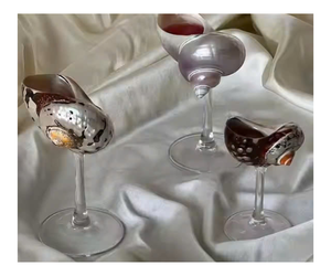Copa de vino de concha marina Premium, artículo decorativo versátil hecho a mano que se ofrece en venta al por mayor - Product Image 1