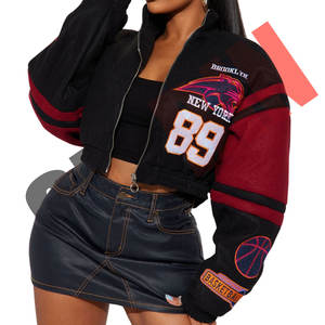 Blouson bomber court en tricot chauffant pour femme, style universitaire bordeaux, broderie, par le fabricant OEM Brooklyn Hottie - Product Image 3