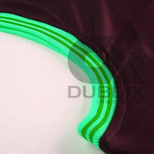 Uniforme de basket-ball pour hommes adultes avec impression de logo personnalisé, 100% polyester, séchage rapide, position du logo sur le devant, saison été/hiver, personnalisé - Product Image 4