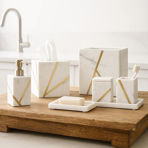 ชุดอุปกรณ์ห้องน้ำห้าชิ้น ดีไซน์หรูหรา ทันสมัย ทำจากหินอ่อน เป็นมิตรกับสิ่งแวดล้อม ปรับแต่งได้ พร้อมแถบทองเหลืองสลักลาย ถาดวางของ ถาดสบู่ - Product Image 2