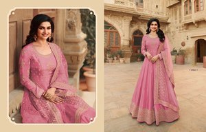 Salwar avec stole en soie banarasi et viscose, imprimé numérique, manches 3/4, design tendance, pour les actrices les plus belles - Product Image 2