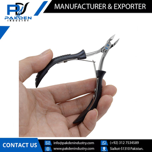 Pince à cuticules chirurgicale en acier inoxydable réutilisable, conception OEM personnalisée avec poignée en plastique/pince à cuticules dernière conception - Product Image 2