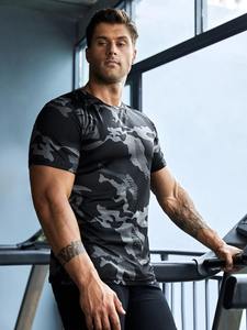T-shirt de fitness élégant pour homme, imprimé par sublimation, col rond, mélange polyester-coton, vêtements décontractés et sportifs - Product Image 6