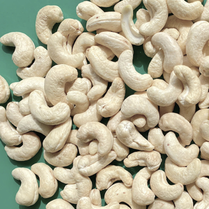 Noix de cajou Offre Spéciale W320 Noix de cajou brutes Tax Free Origine Vietnam Santigo Company - Product Image 1
