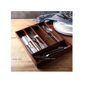 Porta Cubiertos de Madera de Diseño Clásico con 5 Compartimentos, Porta Cubiertos de Primera Calidad en Color Marrón en Venta - Product Image 1