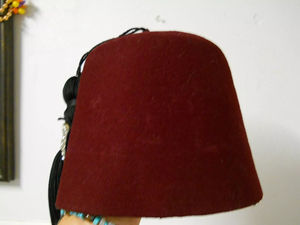 Sombrero Fez Shriner de Fieltro Borgoña Arabia La Porte con Estuche, Sombrero Masónico de Alta Calidad, Personalizado, Más Vendido - Product Image 5