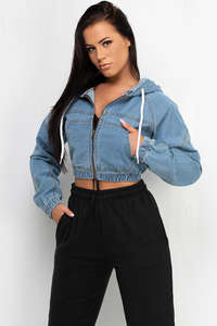 Chaqueta vaquera recortada azul con logotipo personalizado Premium más vendida con capucha y cierre de cremallera diseñada para mujeres para todas las estaciones comodidad - Product Image 4