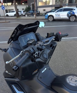Commande de vente 2025 Yamaha TMAX 560 Scooter 1000-1500cc Cylindrée 41-50km/h Vitesse Max Personnalisable - Product Image 4