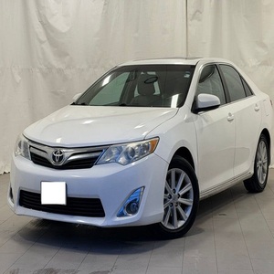 NOUVEAU Toyota Camry XLE V6 2013 avec transmission automatique et sièges en cuir - Product Image 1