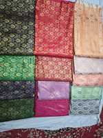 Tela Brocada Jacquard Orgánica Tradicional, Tejido de Satén con Hilos Metálicos, Acentos de Hilo Metálico, Sarees Banarasi, Lehengas, Chaquetas, Vestidos para Niñas