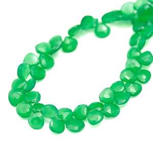 Cuentas facetadas de ónix verde en forma de corazón, cuentas sueltas de ónix verde natural en forma de briolette de 5 mm para colgantes de collar y fabricación de joyas. - Product Image 5