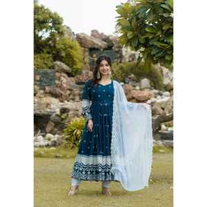 Premium 3 PCS Designer Luxury Anarkali Suit Set Modern Elegant Style pour les femmes pour la fête - Product Image 1