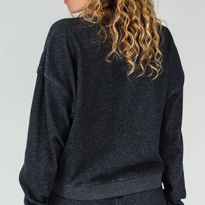 Pull à épaules tombantes en maille d'hiver pour femme avec manches chauve-souris Logo frontal personnalisable pour la salle de sport Fitness Entraînement - Product Image 5