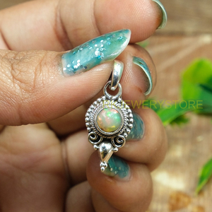 Colgante de Ópalo de Fuego Etíope Natural en Plata de Ley 925, Hecho a Mano, Estilo Boho Vintage, Joyería con Piedras Preciosas para Mujer, Venta al Por Mayor, Unisex - Product Image 4