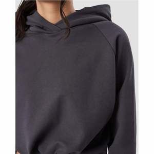 Ensemble de survêtement pour femmes, sweat-shirt et short décontractés en coton 100% noir pour femmes, deux pièces - Product Image 3