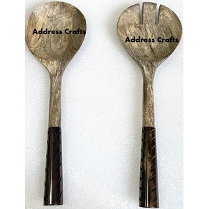 Serveur de salade en bois écologique de qualité supérieure avec poignée en résine Ensemble d'ustensiles de cuisine Serveur de salade en bois d'acacia pour usage alimentaire de mariage - Product Image 4