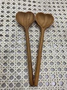 Los fabricantes de Vietnam suministran cuchara de comida de madera y folk con diseño caliente de mango largo para uso diario - Product Image 6