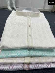 Ropa étnica india Heavy Jequard Silk Premium Ethnic Men's Wear Colección Kurta con conjunto de pijama de algodón Raymond para ropa de boda - Product Image 6