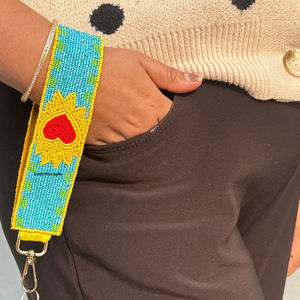 Llavero de Pulsera Personalizado con Cuentas de Algodón Ecológicas Hechas a Mano, Accesorios Bordados Personalizados para Mamá, Maestra, Fiesta - Product Image 1