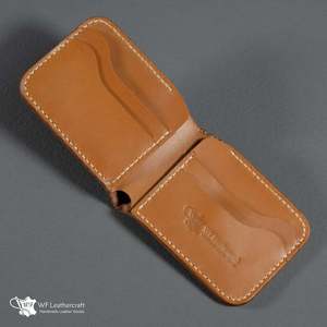 กระเป๋าสตางค์หนังพับสองตอน รุ่นคลาสสิค หมายเลข 55 (สีแทนลายจระเข้) - Product Image 1