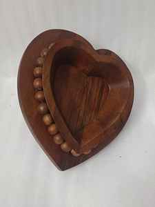 Wholesale Modern Mango Wood Beaded Walnut Brown <b>Heart</b>-<b>shaped</b> Candle <b>Bowl</b> for Christmas Farmhouse Home Decor Empty Candle Vessel - Product Image 6