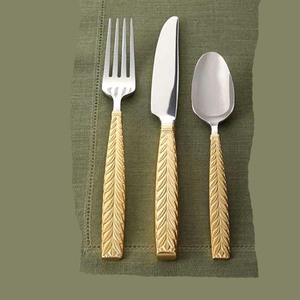 Juego de cubiertos plateados de acero inoxidable de la mejor calidad con mango cruzado único Juego de cubiertos de lujo para boda - Product Image 6
