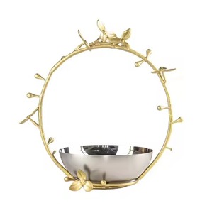 El cuenco decorativo de alambre dorado con diseño en espiral único agrega un toque artístico moderno a la Mesa de la sala de estar y la decoración contemporánea del hogar - Product Image 6