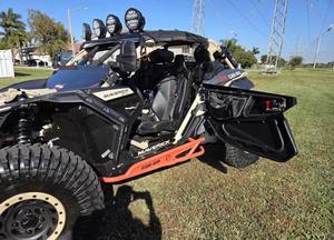 ข้อเสนอที่ดีที่สุด Can Am Maverick X3 XRC turboRR (เครื่องจักร) ใช้งานเพียง 2 ครั้ง 72 ชั่วโมง - พร้อมส่งออก - Product Image 6