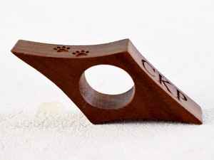 Porte-livre en bois poli portable et durable pour les étudiants, les enseignants et les amateurs de livres - Product Image 3