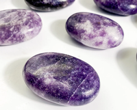 Pierre précieuse polie naturelle de haute qualité, en lépidolite, pour un cadeau décoratif