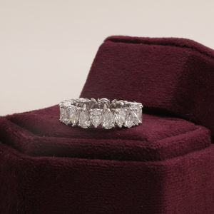 Anillo solitario de Plata de Ley 925 personalizado con diamante cultivado en laboratorio de corte de pera totalmente elaborado para el uso diario accesorio de mujer - Product Image 1