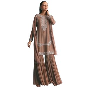 Marrone seta paillettes Cutdana Kurta Sharara con Dupatta abito di lusso da festa Sharara per le occasioni speciali da donna - Product Image 2