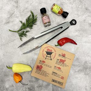 Juego BBQ de Especias para Parrilla Smokehouse by Thoughtfully Incluye Pinzas para BBQ, Gran Regalo para Hombres, Papá o Esposo en Días Festivos - Product Image 5