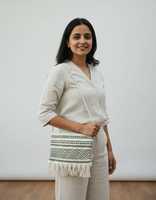 Sac à bandoulière carré pour femme, artisanal, en coton Dari, écologique, motif tissé à la main, par Craftstages International