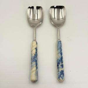 Ensemble de 2 serveurs à salade en métal argenté de luxe faits à la main avec poignée en résine, vaisselle pour la maison et les mariages - Product Image 1