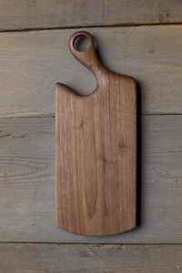 Planche à découper rectangulaire en bois d'acacia massif, écologique, fabriquée à la main, style bois de rose, bloc à découper transfrontalier, passe au lave-vaisselle - Product Image 2