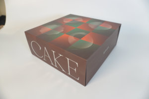 Caja de papel de lujo con cierre magnético para regalar pasteles u otros artículos de lujo - Product Image 6
