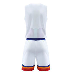 Ensemble d'uniformes de basket-ball grande taille durable et confortable, comprenant un maillot et un short, fabriqué en tissu respirant et anti-transpiration de haute qualité - Product Image 3
