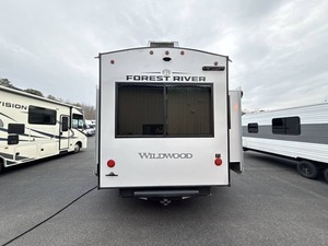 New 2026 F-o-r-e--s-t R-i-v-e-r Wildwood H-e-r-i-t-a-g-e G-l-e-n 369BL Find similar icon Travel Trailers Campers - Product Image 3