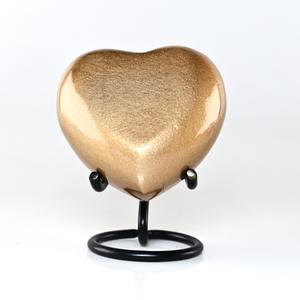 Urne en bois personnalisé pour la crémation des animaux domestiques, fait à la main, en forme de cœur, pour les cendres d'animaux - Product Image 3