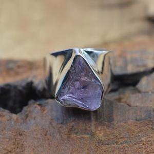 Anillo de piedras preciosas naturales de Plata de Ley 925 amatista en bruto hecho a mano joyería elegante regalo de aniversario - Product Image 1