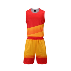 Camiseta de baloncesto de poliéster de secado rápido personalizada, conjunto sublimado apto para el verano para adultos, traje de baloncesto con envío directo - Product Image 4