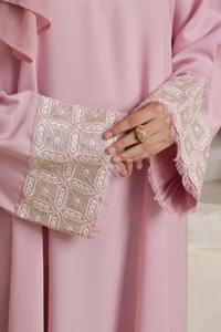 2026 nuevo diseño personalizado Color Abaya para damas OEM ODM servicios mujeres islámico vestido largo Abaya para venta en línea - Product Image 3