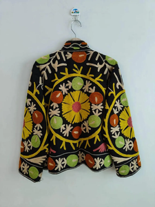 Veste d'Hiver Unisexe Vintage Boho Chic Velours Noir avec Broderie Suzani Imprimé Floral Vêtements d'Extérieur Ethniques d'Été - Product Image 4