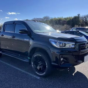 Camioneta Hilux 2024, Diésel Manual, Turbo, R16, Tela Oscura - Product Image 1