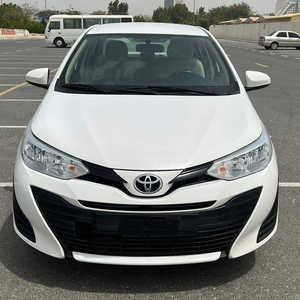 Económico, Usado, Blanco, X L E HATCHBACK 2024, Tracción en las Cuatro Ruedas, Asientos de Cuero, ACC, Automático, 5 Plazas, Faros LED, Cámara Trasera de 360° - Product Image 1